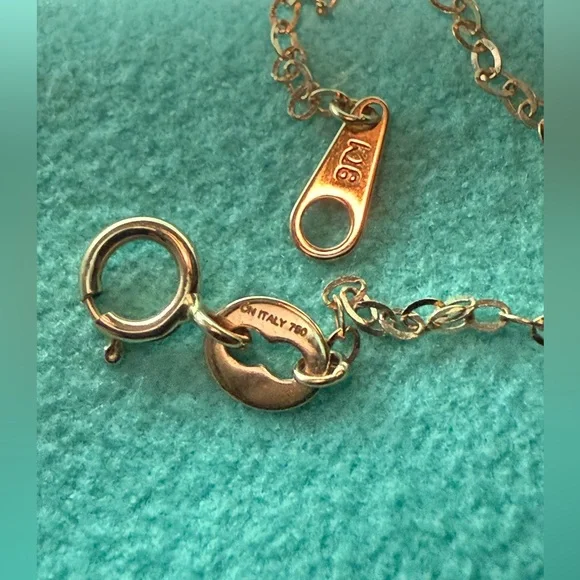 18K Solid Rose Gold Onyx Clover Alhambra Motif Bracelet - Picture 3 of 7